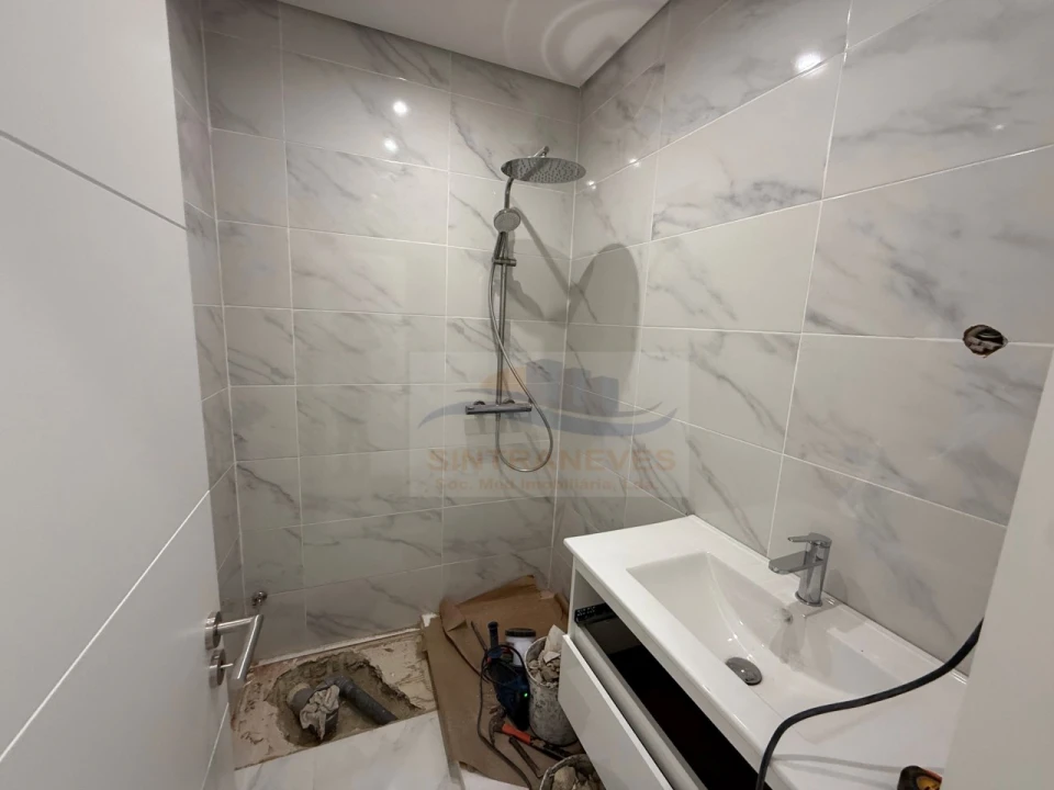 Apartamento T3 para Venda em Falagueira-Venda Nova Foto 4