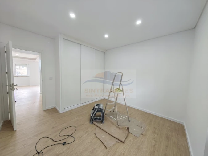 Apartamento T3 para Venda em Queluz e Belas Foto 4