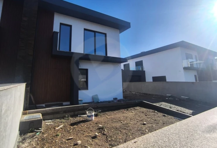 Moradia T3 para Venda em Rates Foto 34