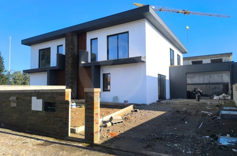 Moradia T3 para Venda em Rates Foto 23