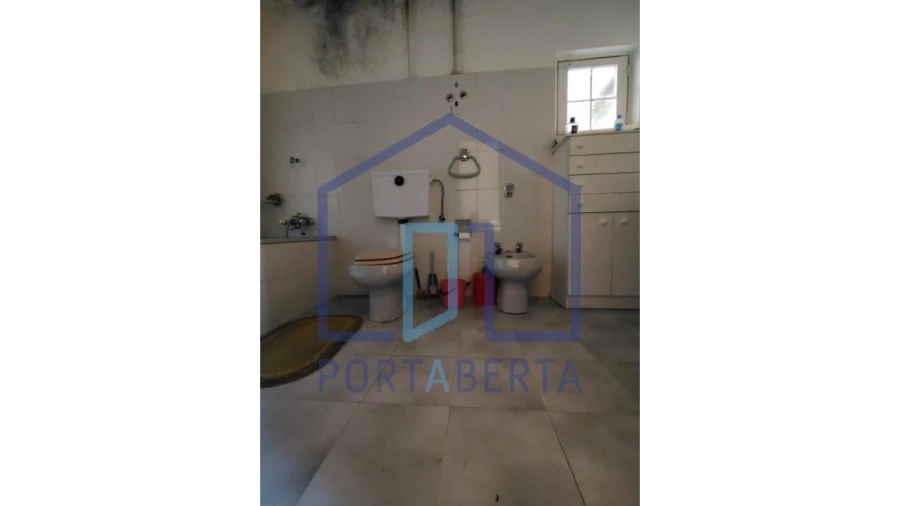 Moradia T3 para Venda em Aguas Frias Foto 6