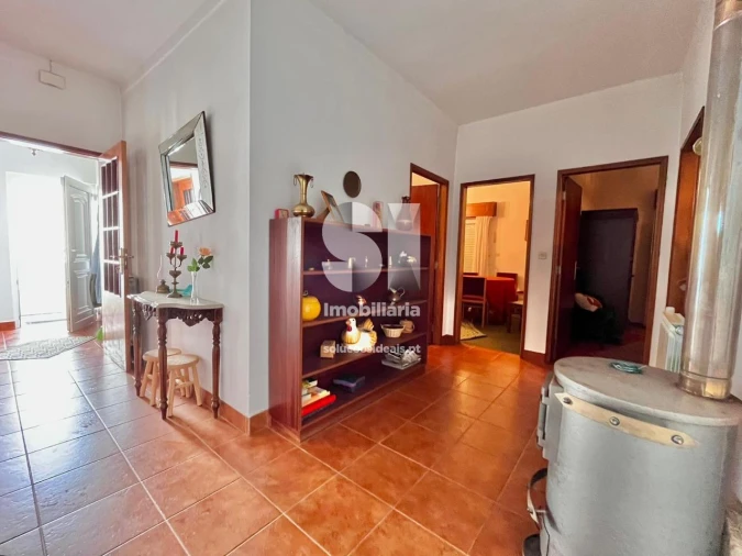 Moradia T3 para Venda em Alijo Foto 11