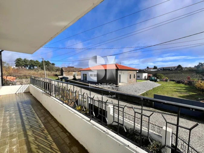 Moradia T3 para Venda em Alijo Foto 37