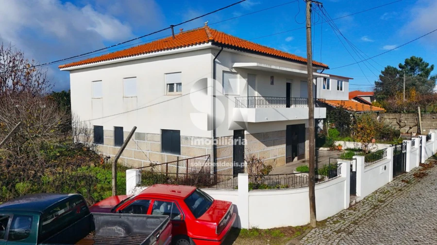 Moradia T3 para Venda em Alijo Foto 2