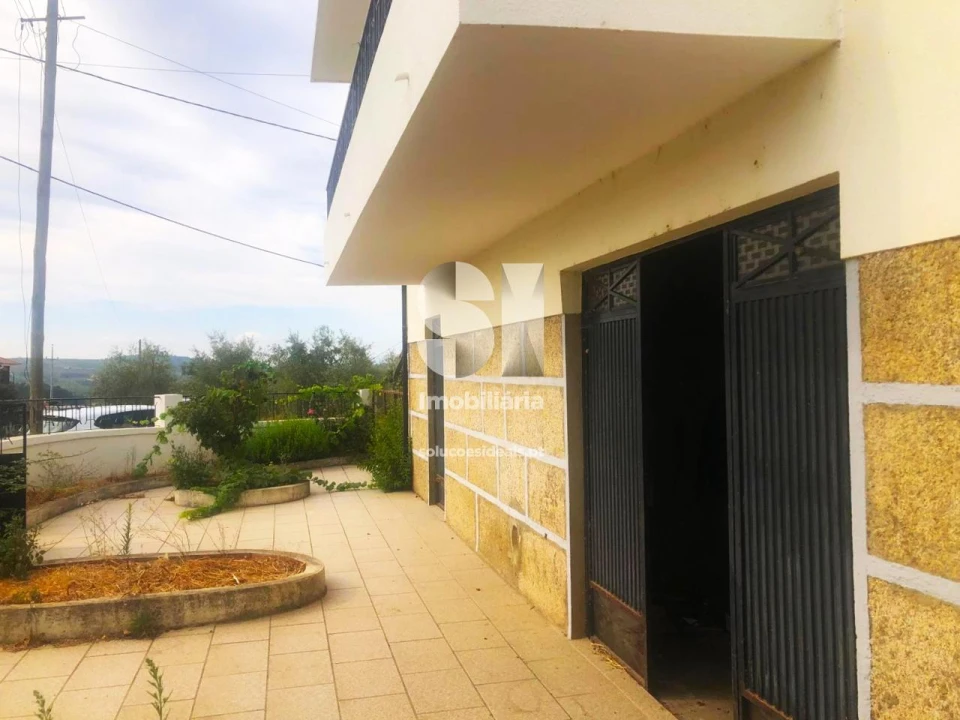 Moradia T3 para Venda em Alijo Foto 7