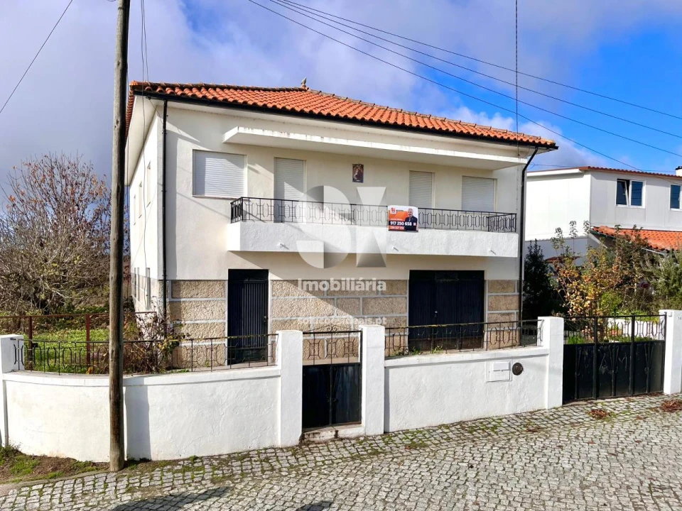 Moradia T3 para Venda em Alijo Foto 5