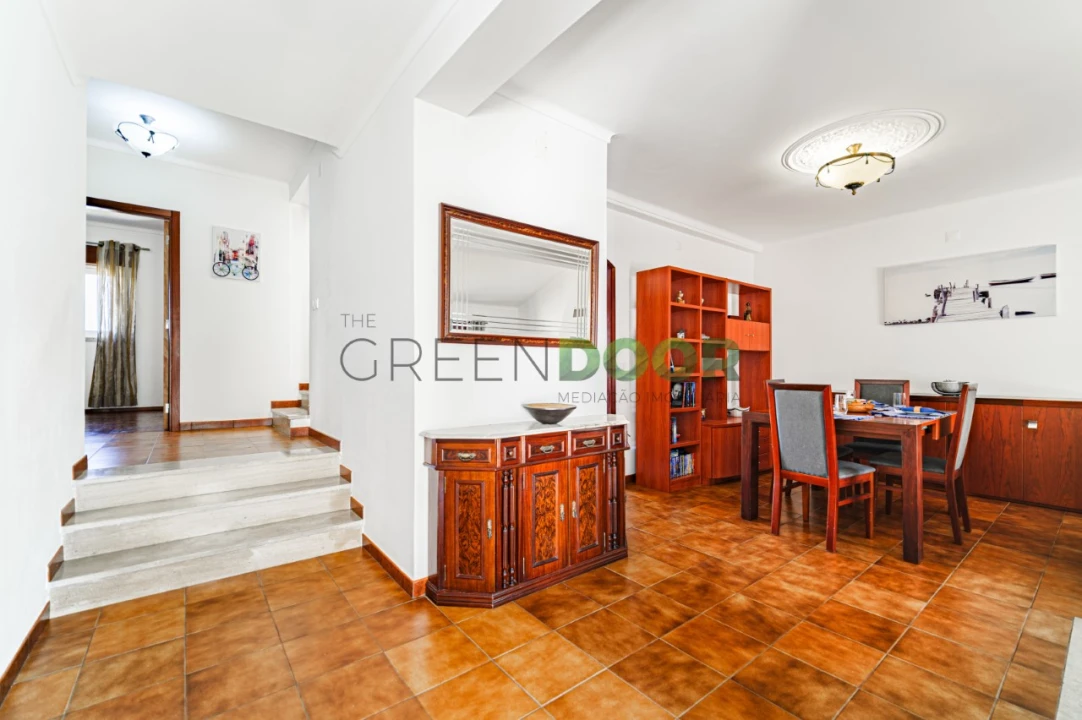 Moradia T5 para Venda em Aveiras de Baixo Foto 8