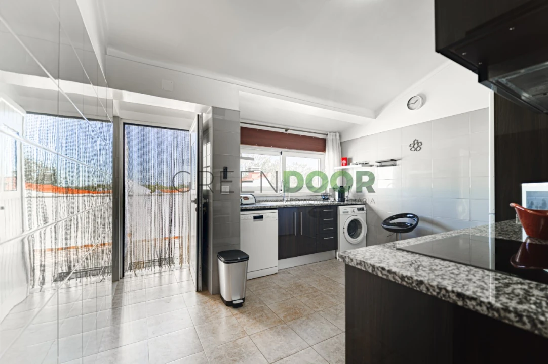 Moradia T5 para Venda em Aveiras de Baixo Foto 27