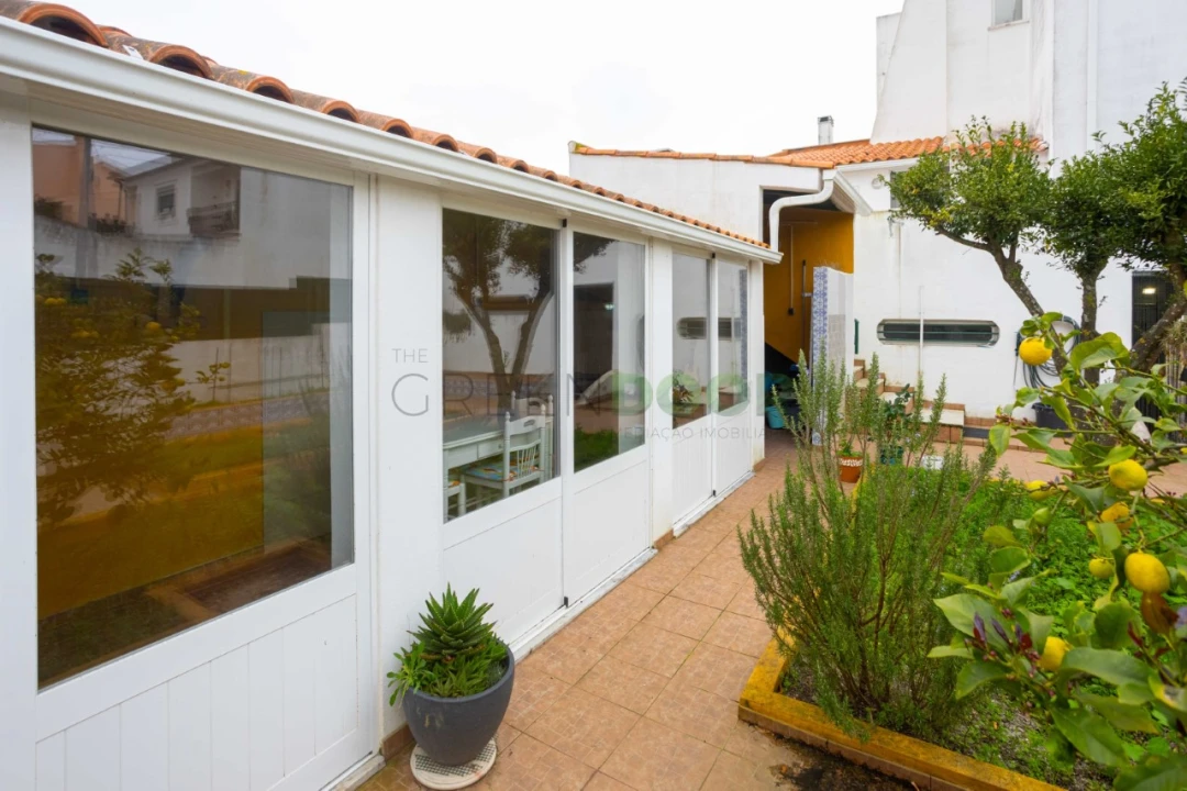 Moradia T5 para Venda em Aveiras de Baixo Foto 5