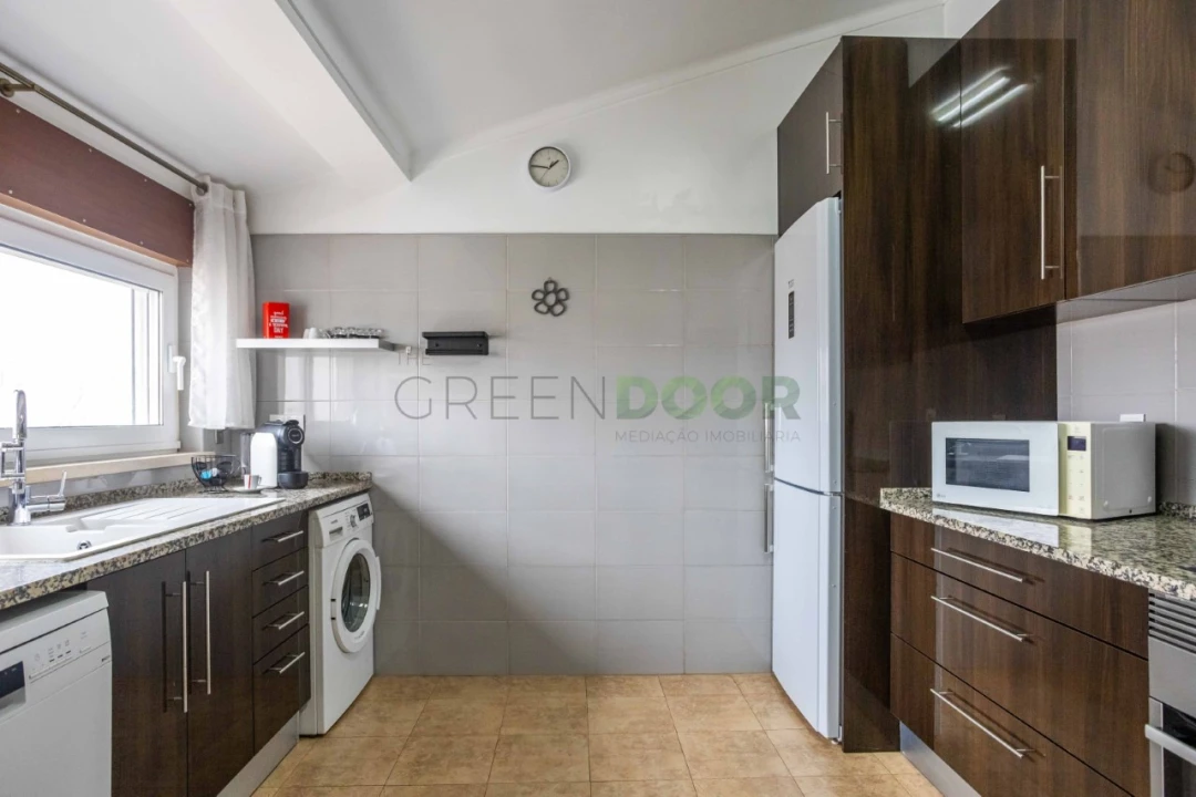 Moradia T5 para Venda em Aveiras de Baixo Foto 8