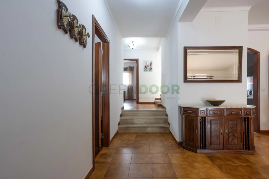 Moradia T5 para Venda em Aveiras de Baixo Foto 11