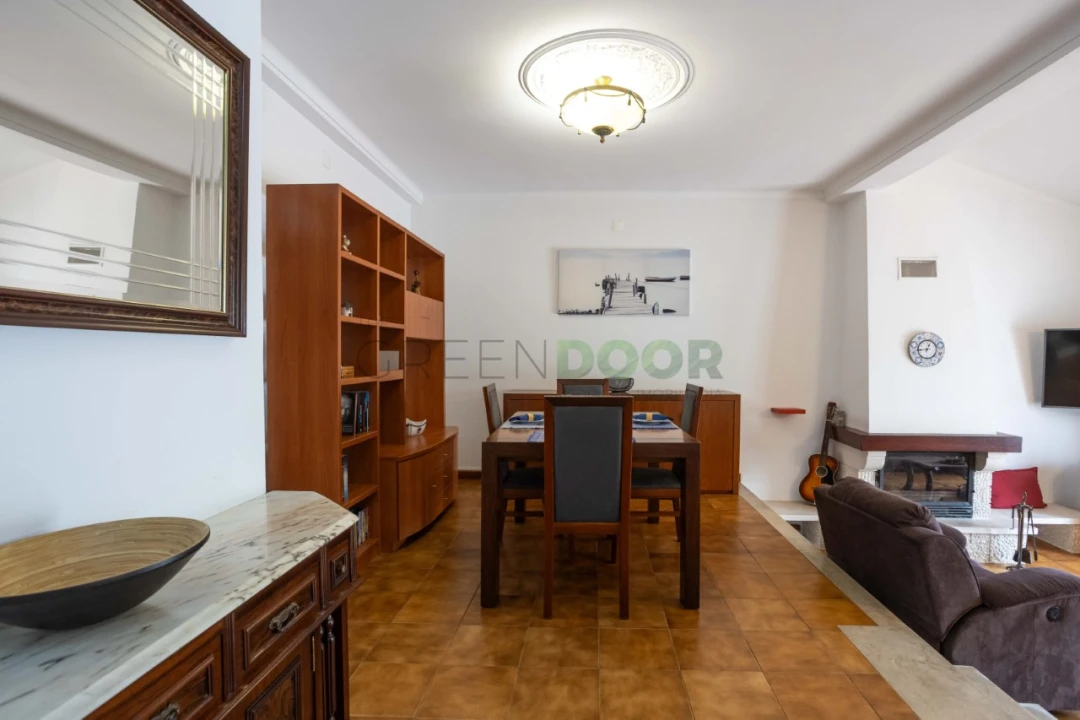 Moradia T5 para Venda em Aveiras de Baixo Foto 14