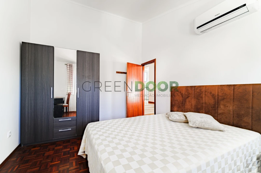 Moradia T5 para Venda em Aveiras de Baixo Foto 39