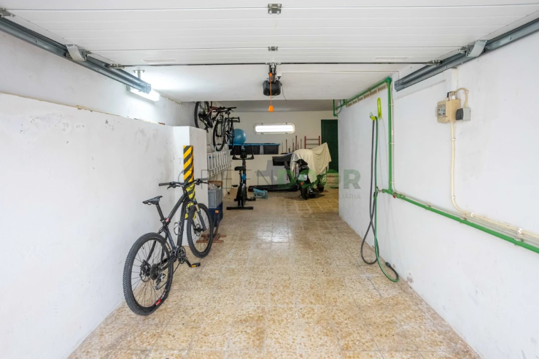 Moradia T5 para Venda em Aveiras de Baixo Foto 68