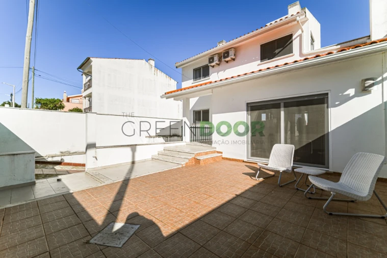 Moradia T5 para Venda em Aveiras de Baixo