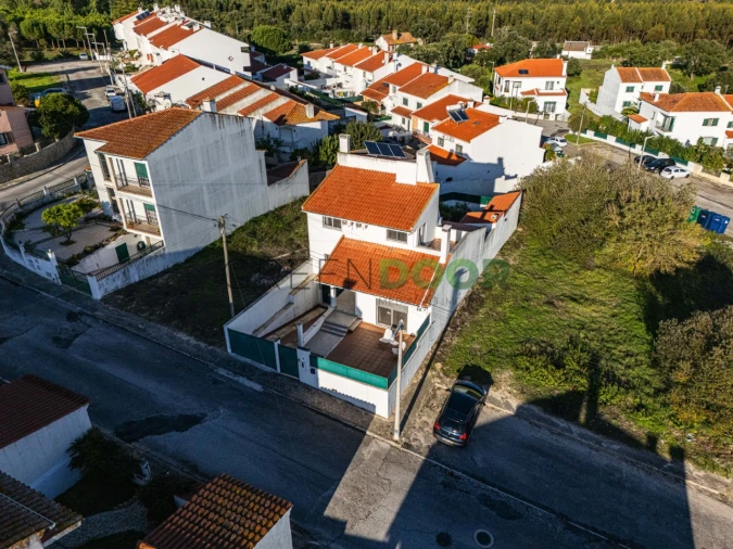 Moradia T5 para Venda em Aveiras de Baixo Foto 2
