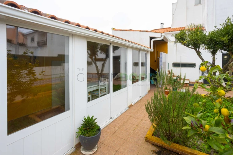 Moradia T5 para Venda em Aveiras de Baixo Foto 5