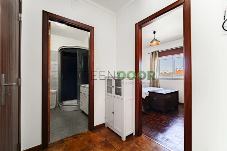 Moradia T5 para Venda em Aveiras de Baixo Foto 23