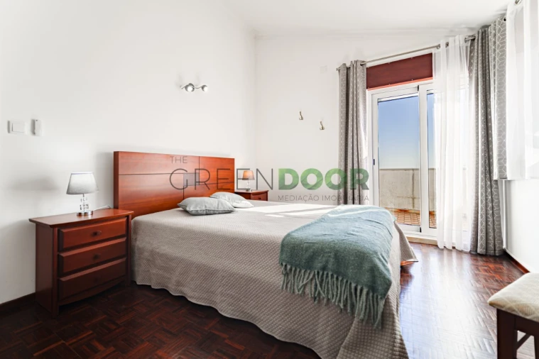 Moradia T5 para Venda em Aveiras de Baixo Foto 33