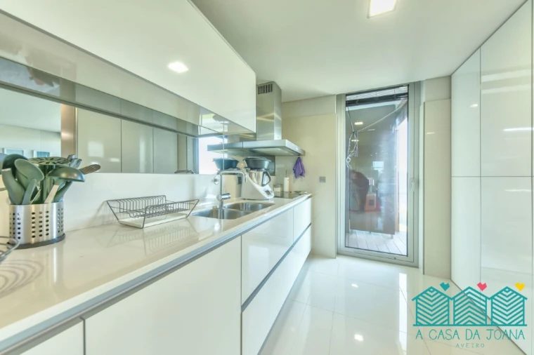 Apartamento T3 para Arrendamento em Glória e Vera Cruz Foto 9