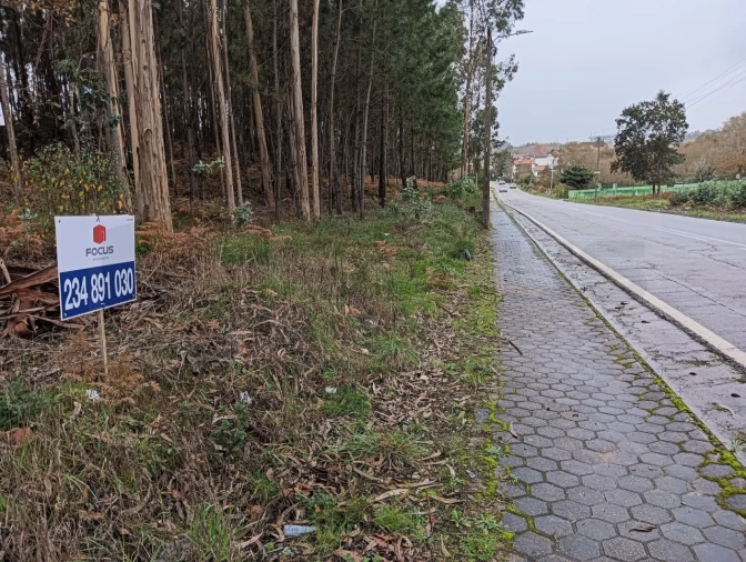 Terreno para Venda em Eixo e Eirol Foto 2