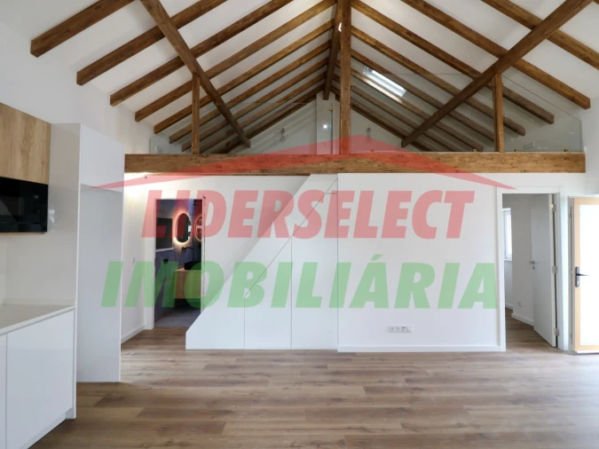 Moradia T1 para Venda em Silveira Foto 3