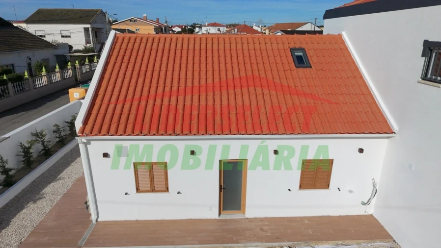 Moradia T1 para Venda em Silveira Foto 23