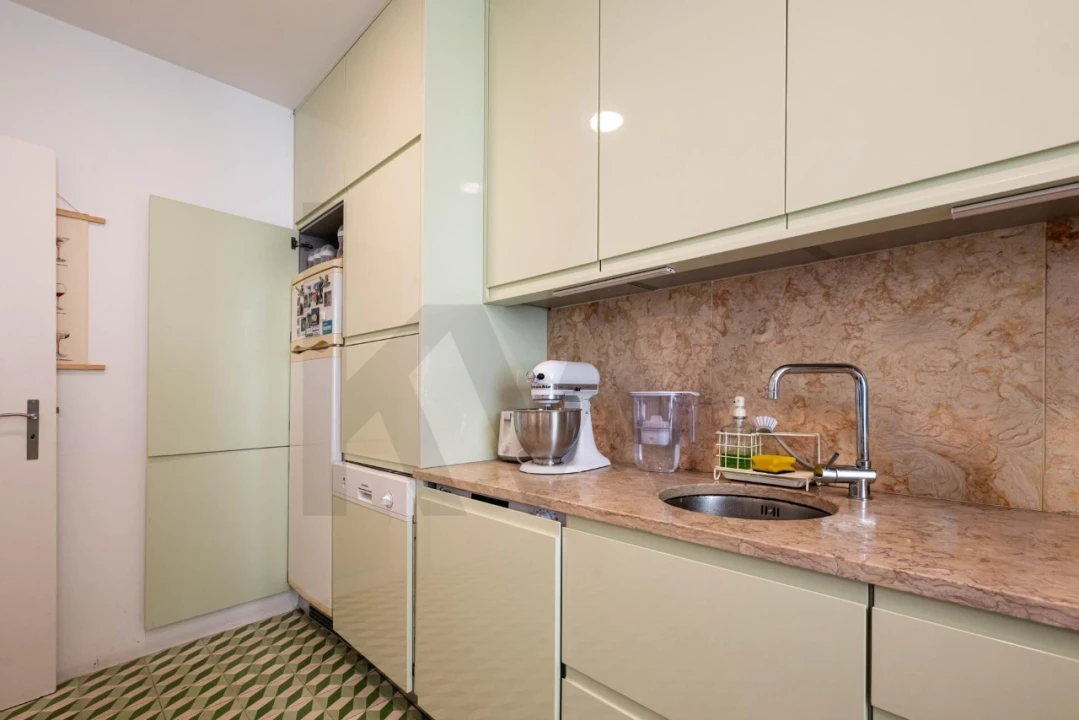 Apartamento T2 para Venda em Arroios Foto 28