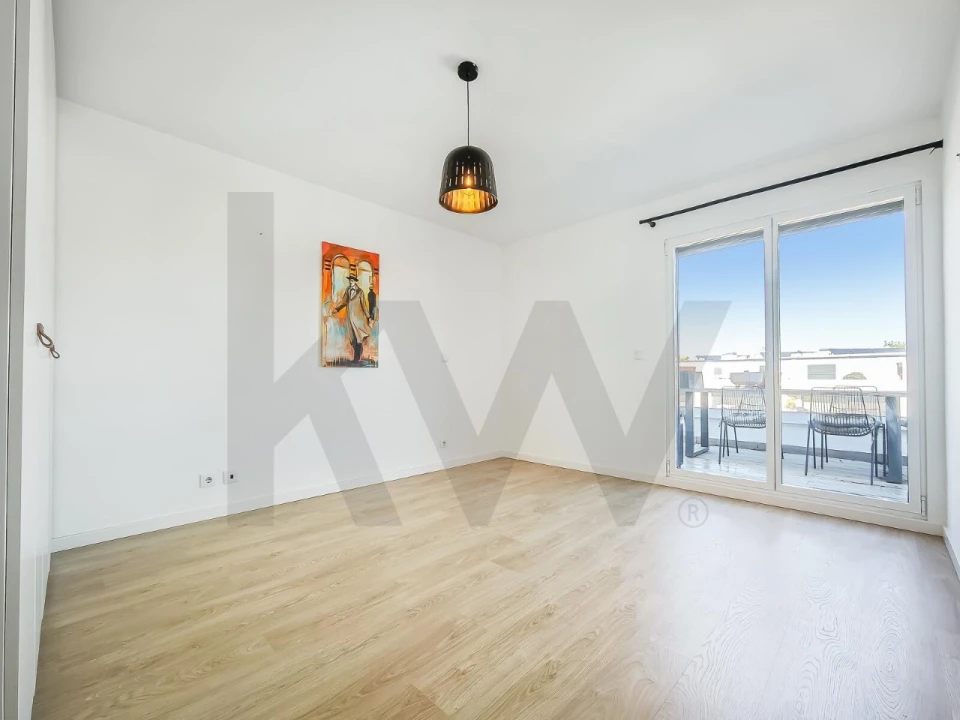 Apartamento T4 para Venda em Amora Foto 11