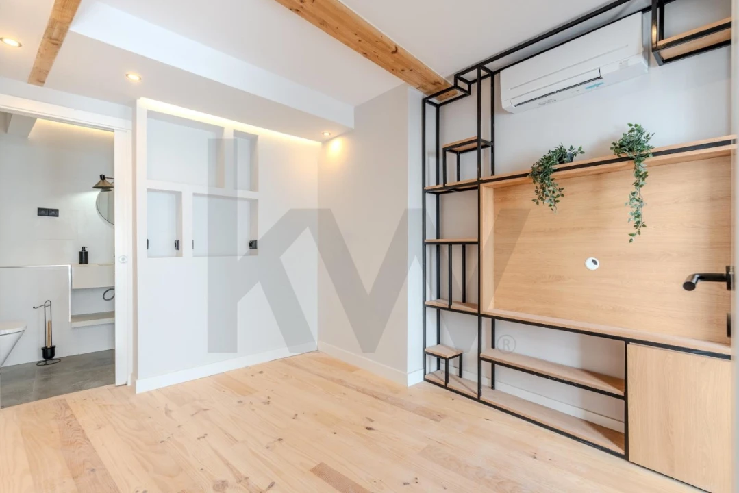 Apartamento T1 para Venda em Santa Maria Maior Foto 11