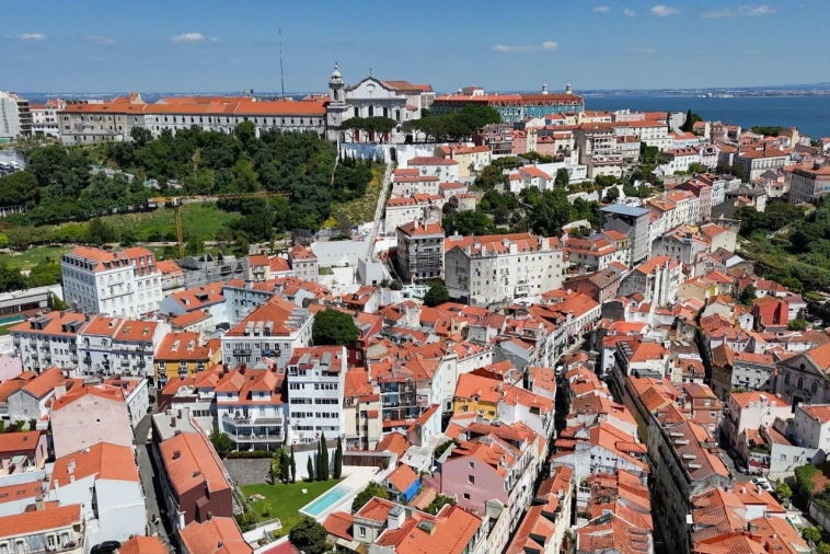 Apartamento T1 para Venda em Santa Maria Maior Foto 25