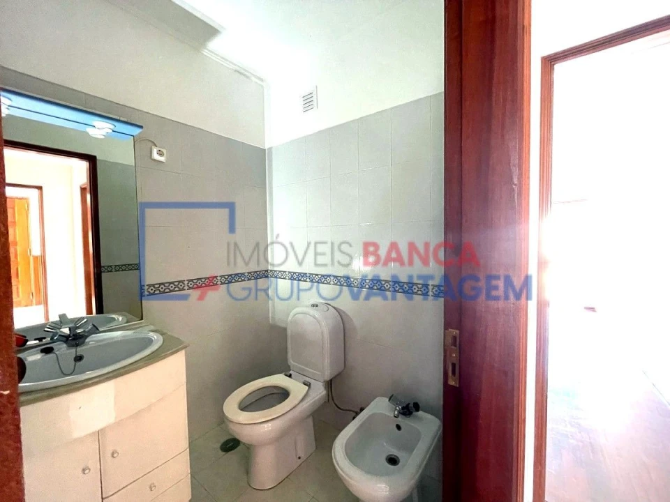 Apartamento T3 para Venda em Charneca de Caparica e Sobreda Foto 15