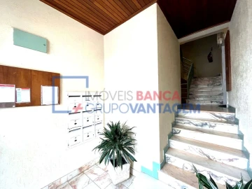 Apartamento T3 para Venda em Charneca de Caparica e Sobreda