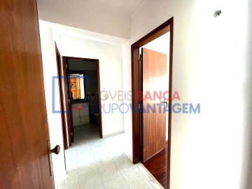 Apartamento T3 para Venda em Charneca de Caparica e Sobreda