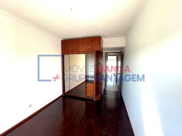 Apartamento T3 para Venda em Charneca de Caparica e Sobreda