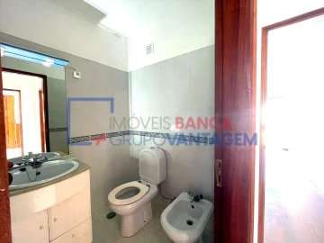Apartamento T3 para Venda em Charneca de Caparica e Sobreda