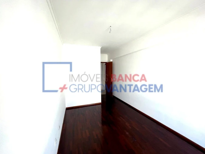 Apartamento T3 para Venda em Charneca de Caparica e Sobreda Foto 14