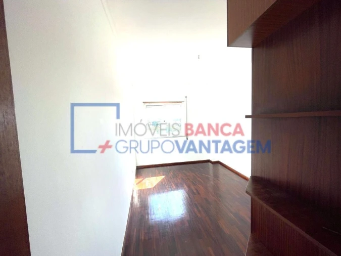 Apartamento T3 para Venda em Charneca de Caparica e Sobreda Foto 23