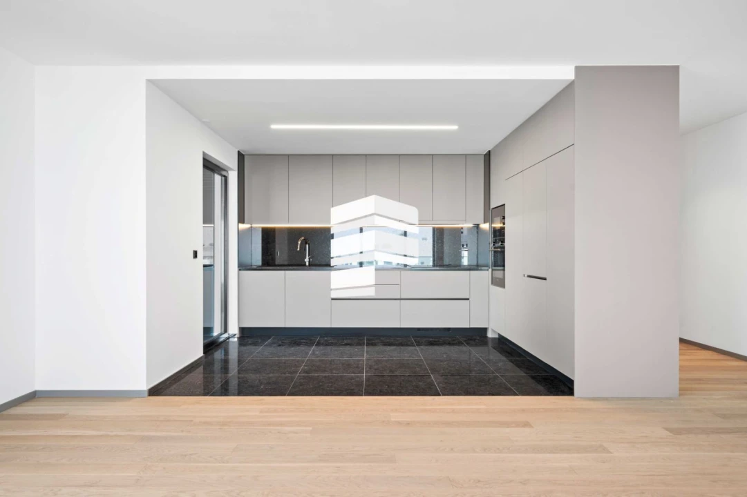 Apartamento T1 para Venda em São Martinho Foto 4