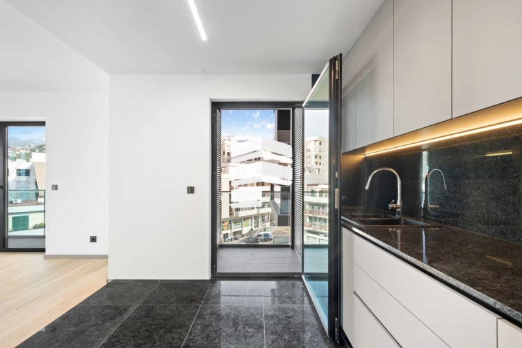 Apartamento T1 para Venda em São Martinho Foto 6