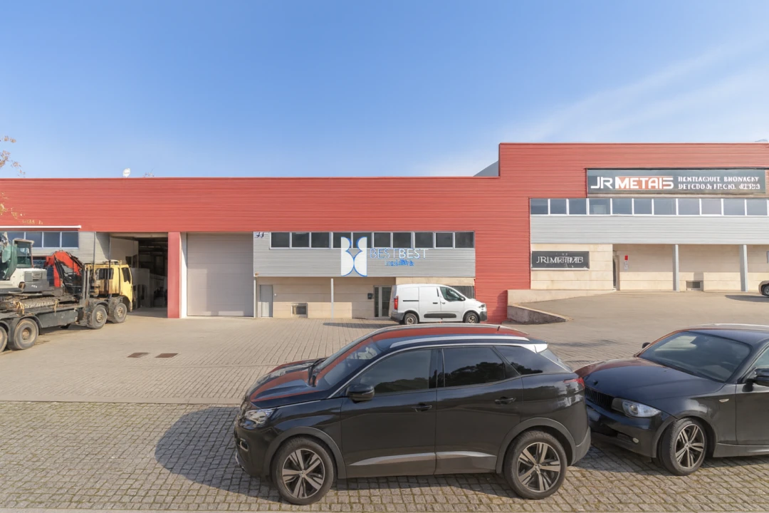 Loja para Arrendamento em Varzea Foto 2