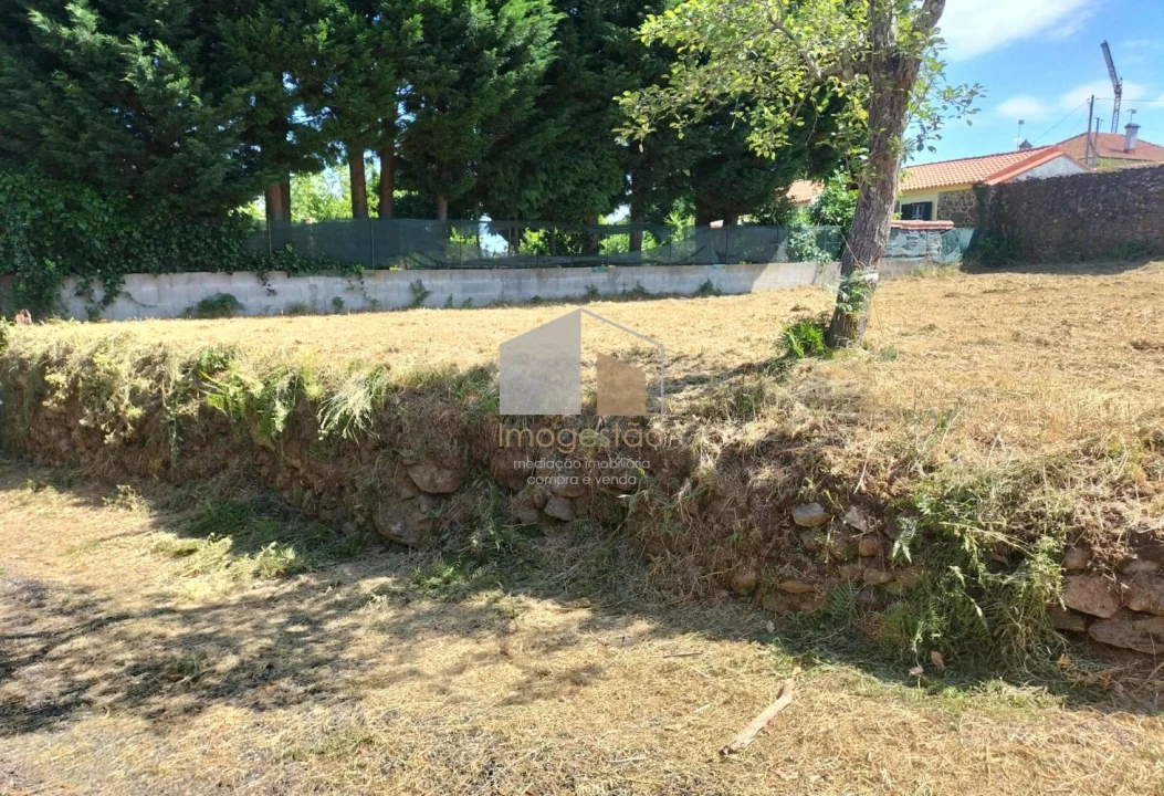 Terreno para Venda em Cornes Foto 5