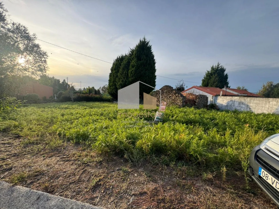 Terreno para Venda em Cornes Foto 4
