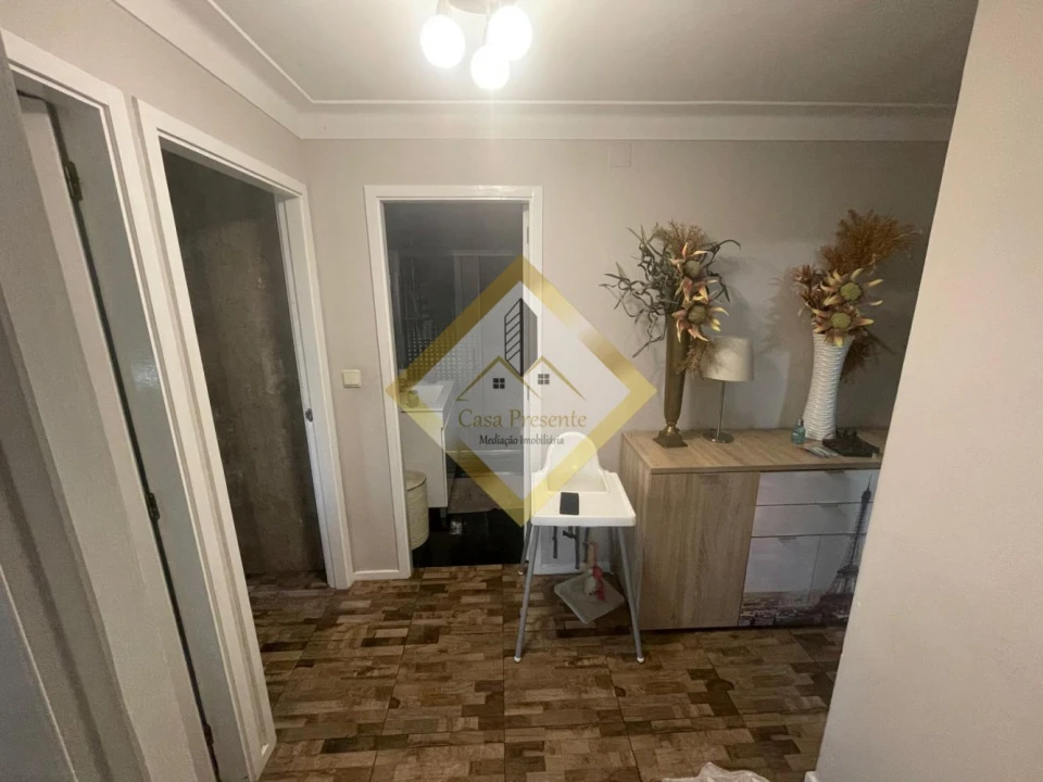 Apartamento T2 para Venda em Rio Tinto Foto 8