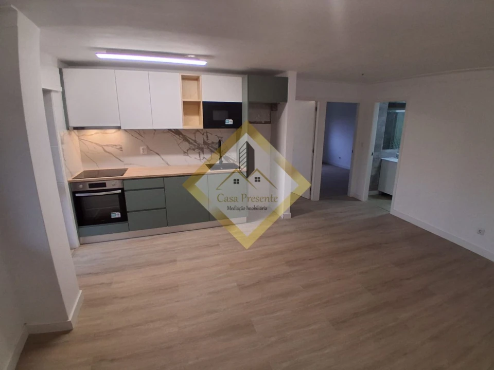 Apartamento T2 para Venda em Rio Tinto Foto 3