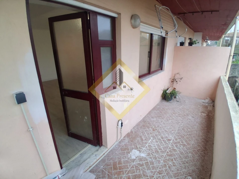 Apartamento T2 para Venda em Rio Tinto Foto 23