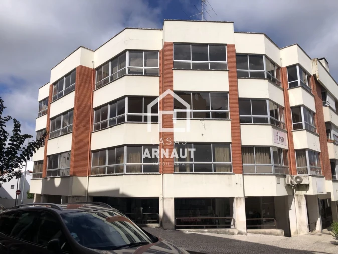 Loja para Arrendamento em Pombal Foto 12