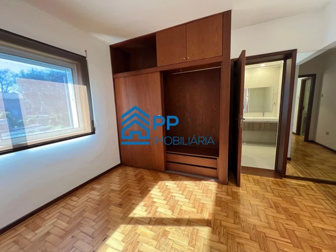 Moradia T5 para Venda em São Mamede de Infesta e Senhora da Hora Foto 26