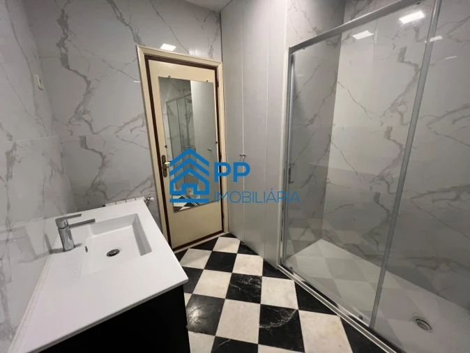 Moradia T5 para Venda em São Mamede de Infesta e Senhora da Hora Foto 25