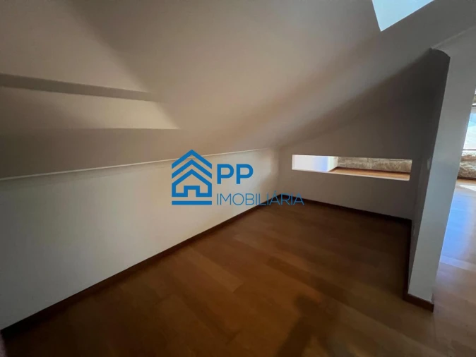 Moradia T5 para Venda em São Mamede de Infesta e Senhora da Hora Foto 13